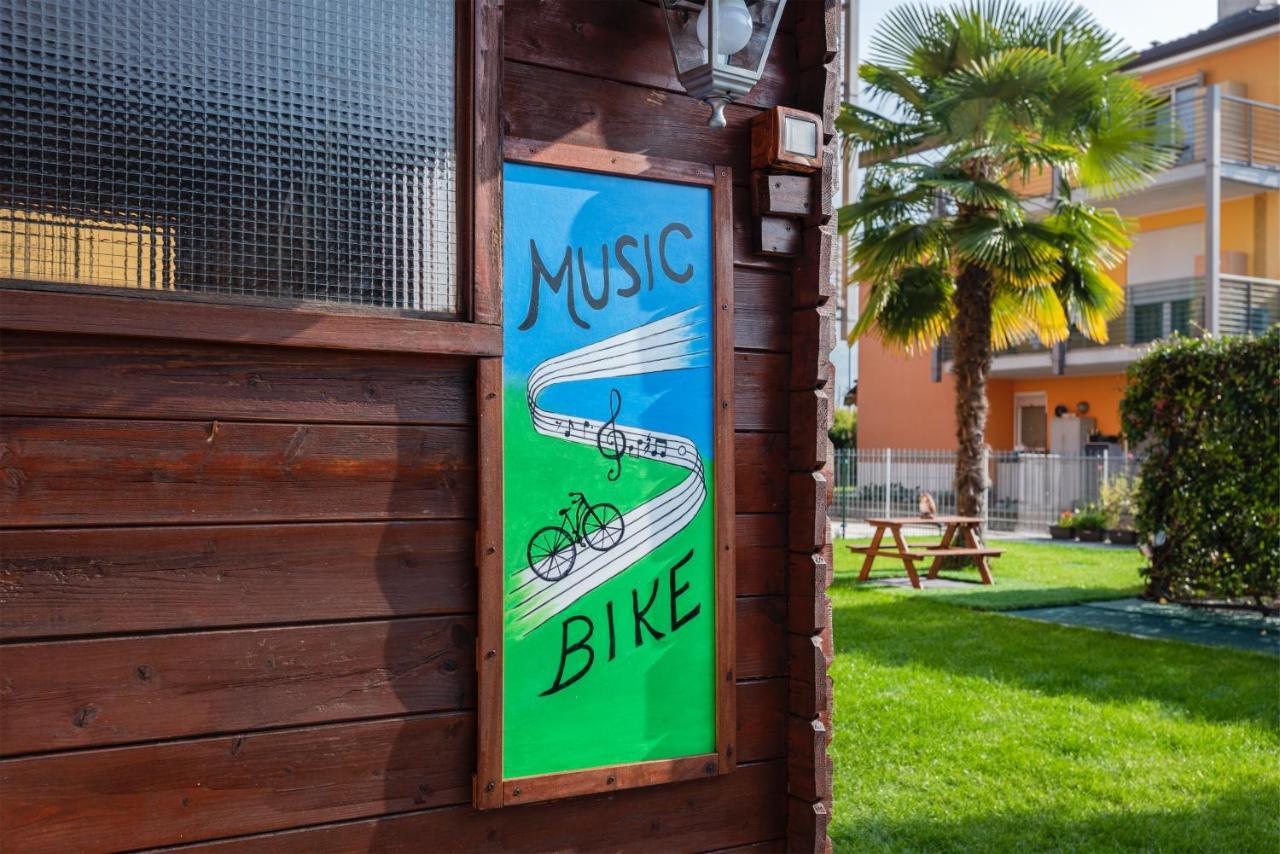 Music & Bike, With Garden And Veranda + Bicycles Arco Kültér fotó